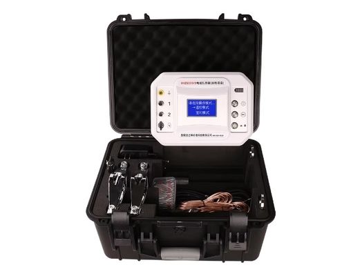 Dispositif de perçage de câble de télécommande à deux armes à commande vocale